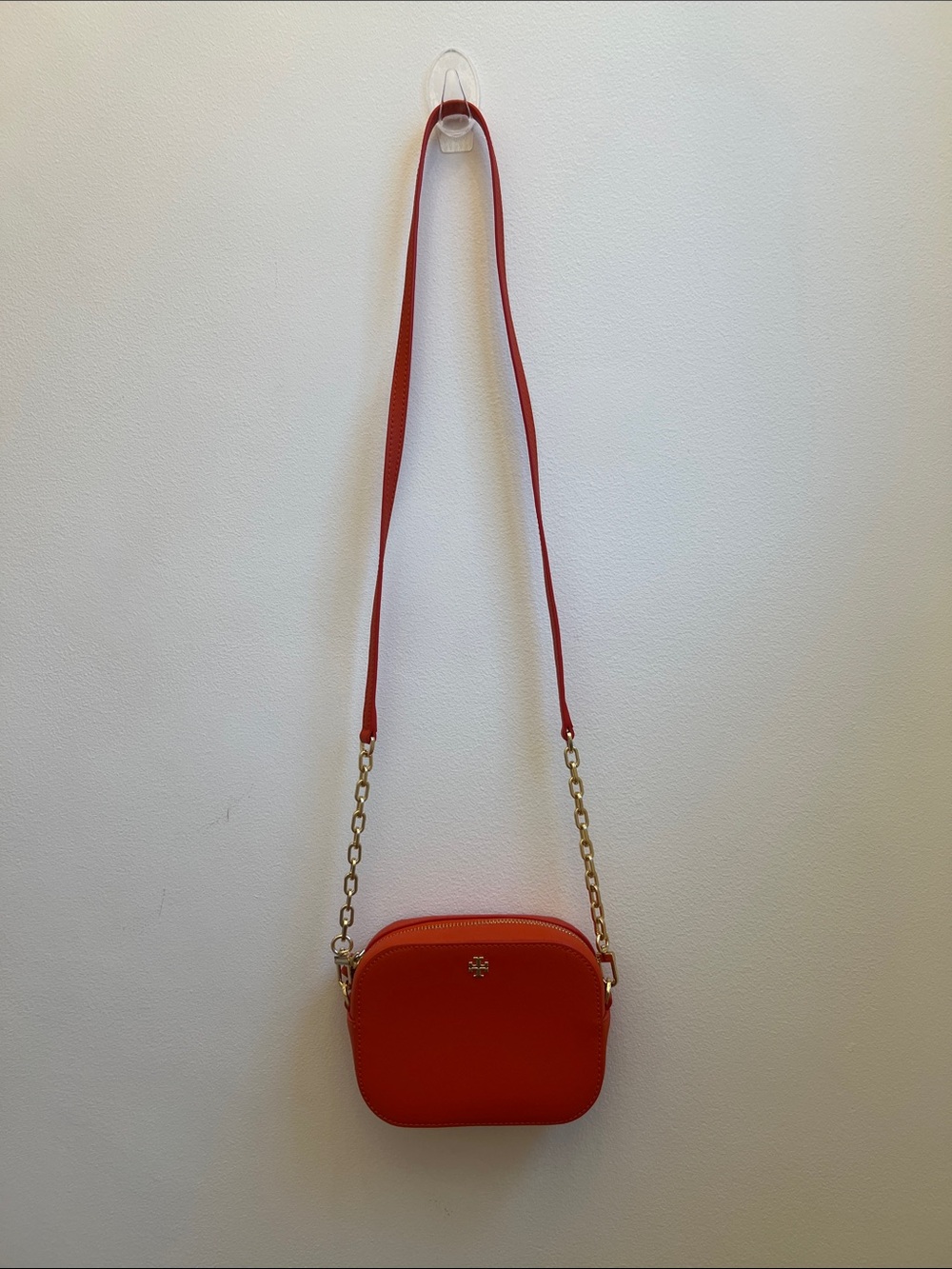 Tory Burch Emerson Round Convertible Crossbody Camera Bag with Gold Chain